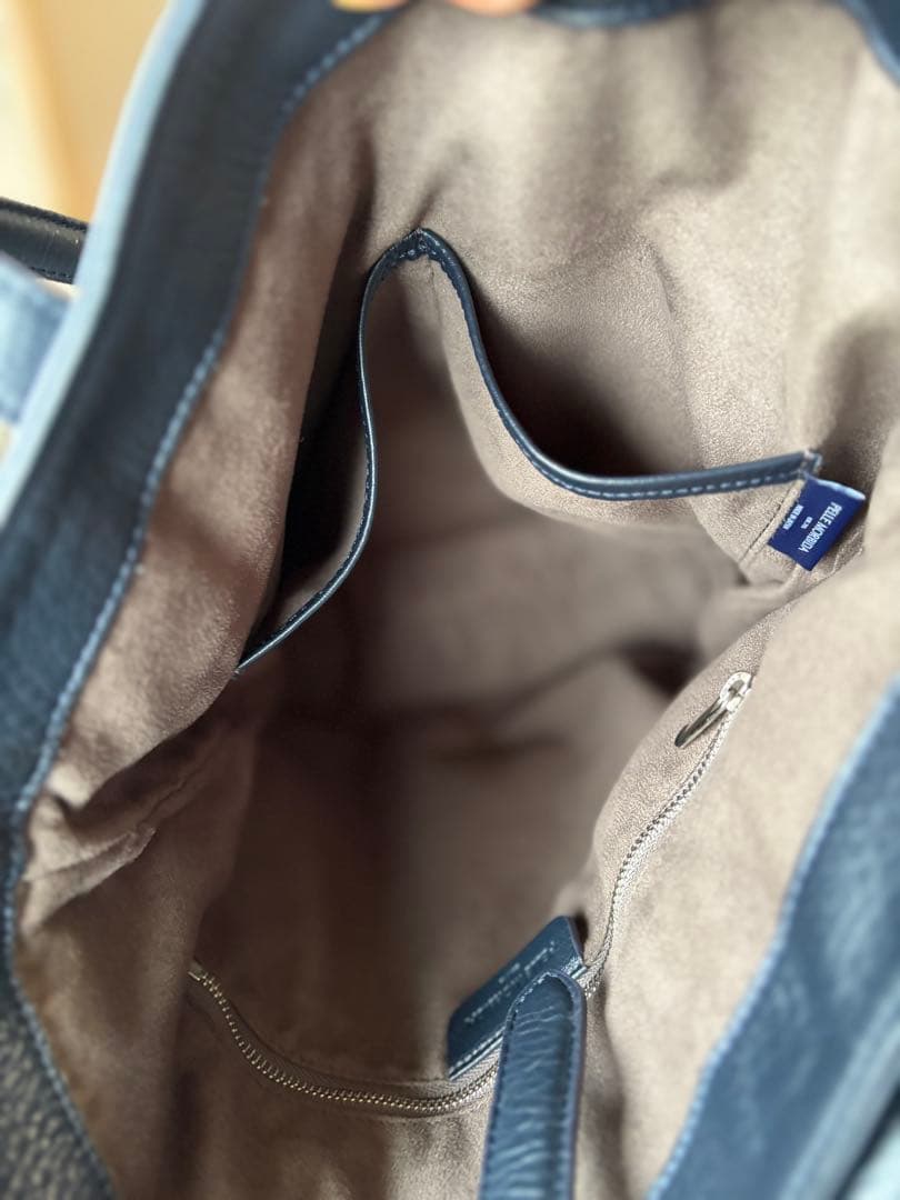 PELLE MORBIDA スリムトート MB069 ネイビー ペッレモルビダ
