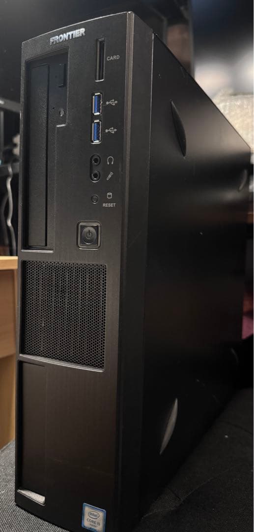 省スペースPC AMD R7 8GB/120/512GB Quadro410