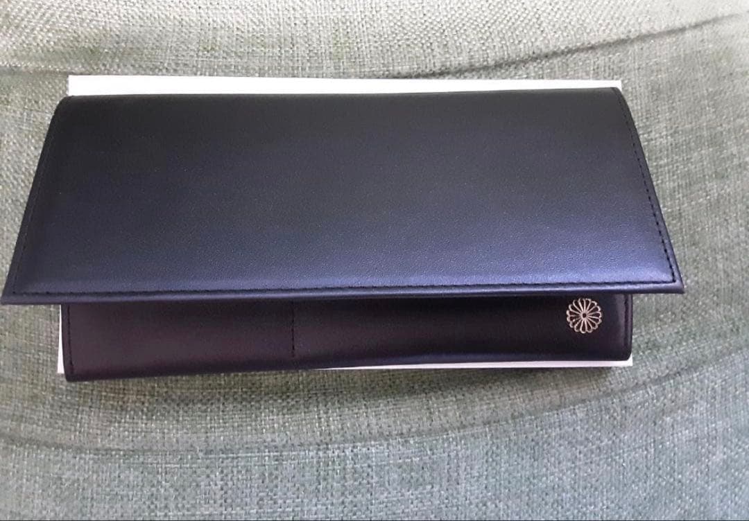 新品　皇居限定　菊の御紋特製長財布　黒 箱付き