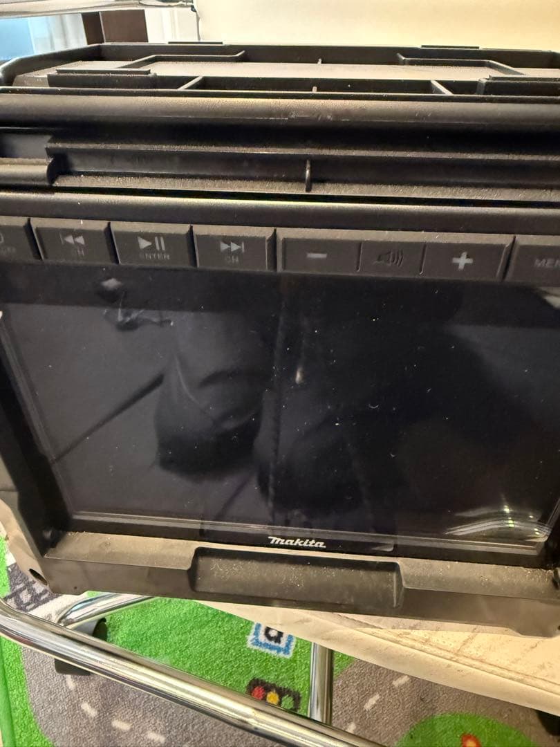 Makita TV100 ポータブルテレビ 10V型