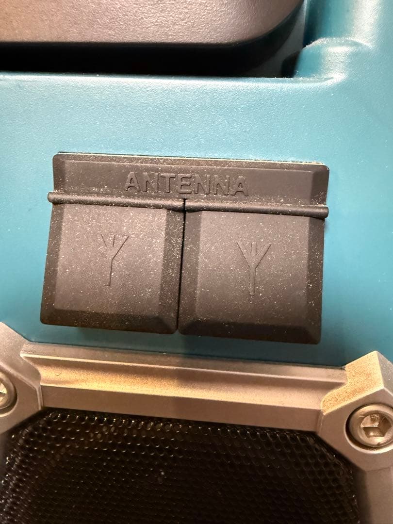 Makita TV100 ポータブルテレビ 10V型