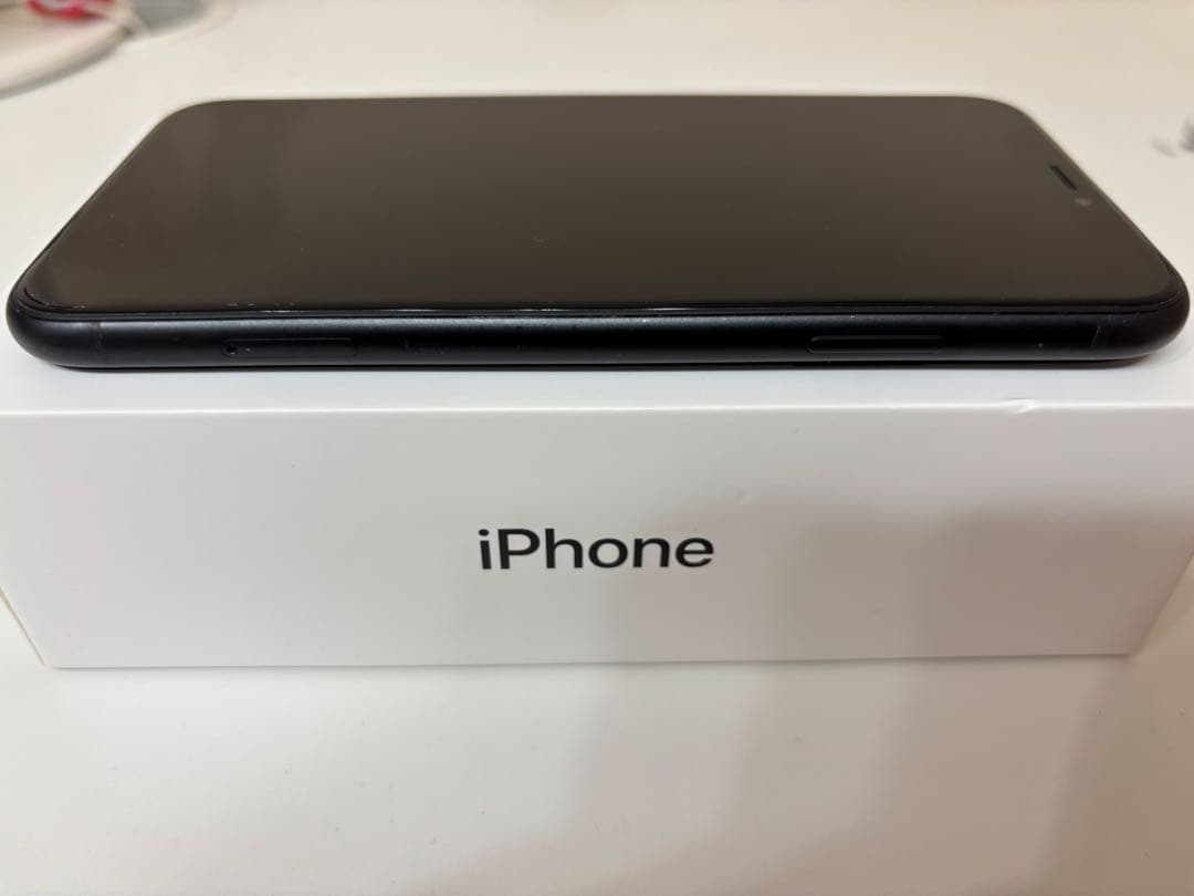 iPhone XR ブラック64GB 初期化済み Apple