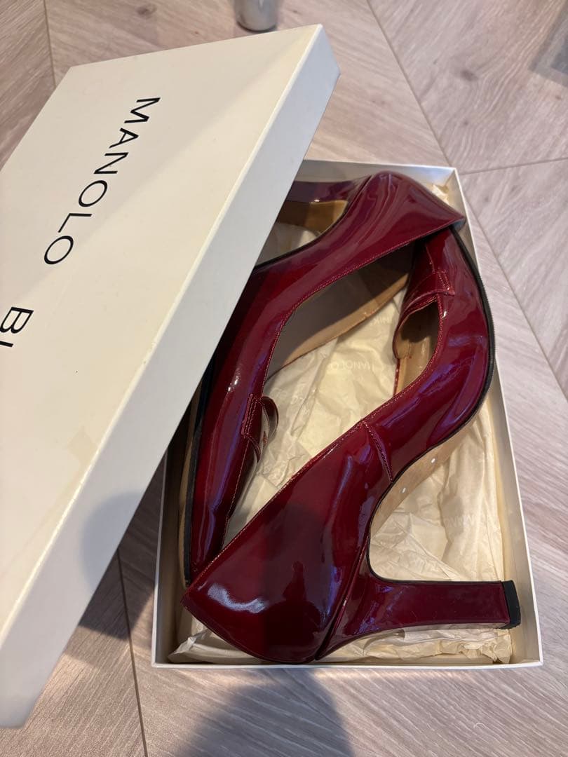 売り切り！MANOLO BLAHNIK バーガンディ ハイヒール