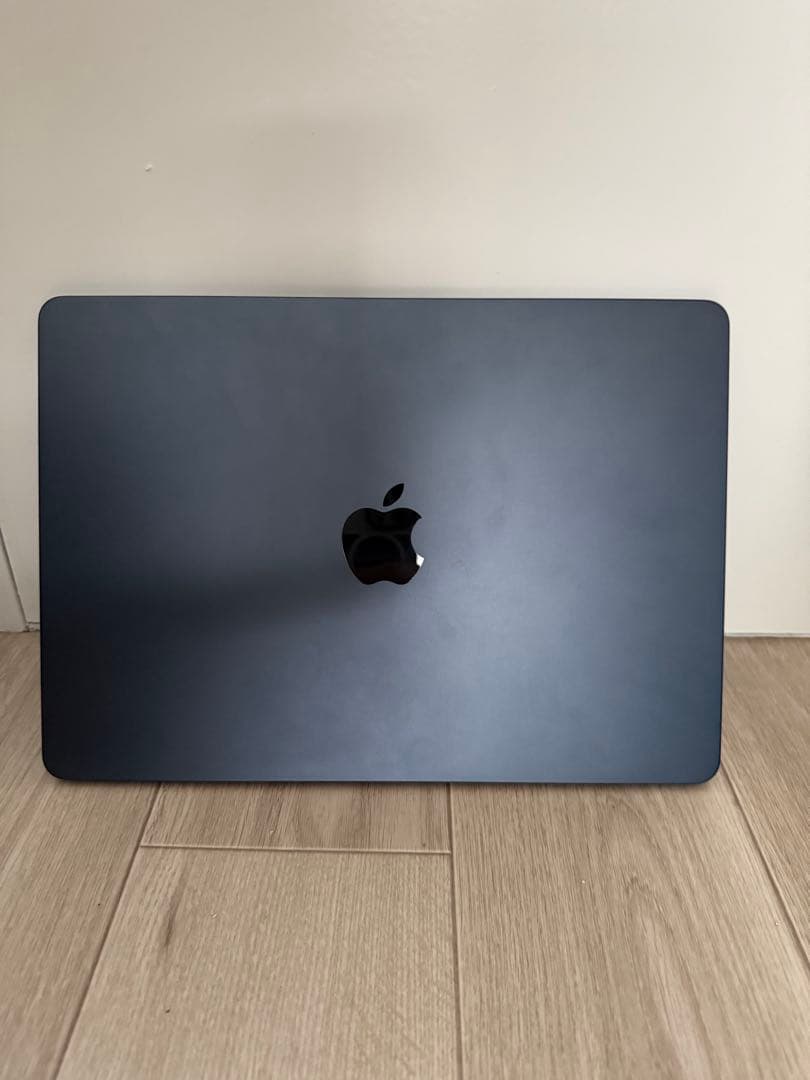 MacBook Air 13.6インチ M2 8GB 256GB SSD