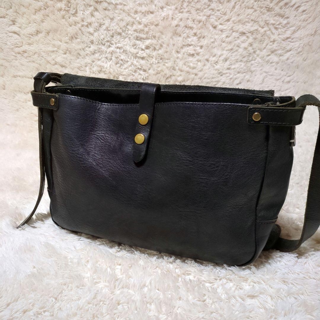 美品 SLOW レザーショルダーバッグ　メッセンジャーバッグ　ブラック