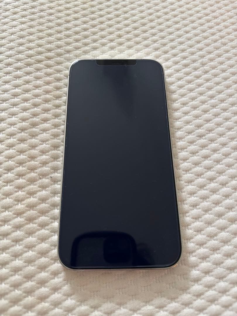 iPhone 12 Pro maxシルバー
