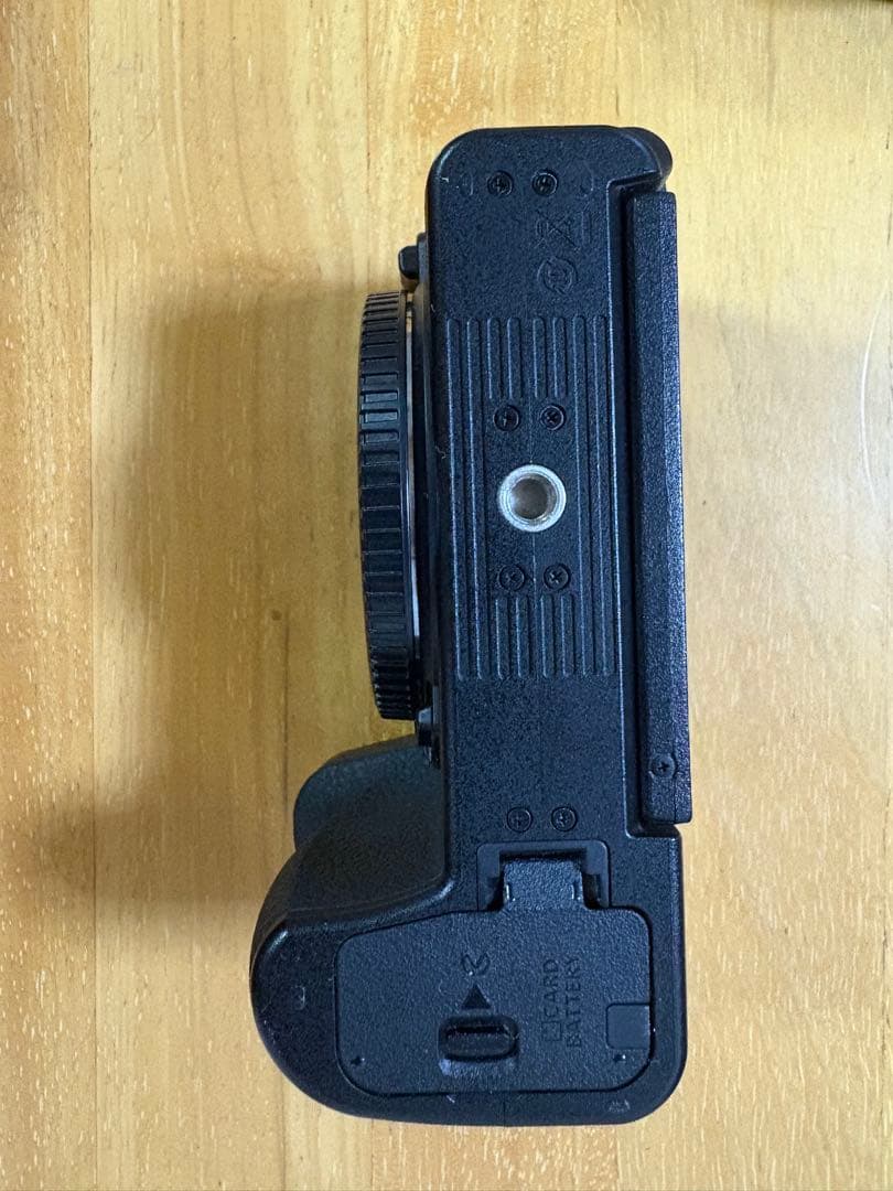 Nikon Z 30 ミラーレス一眼 本体 ストラップ付き