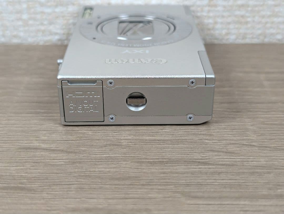 【外観美品】Canon IXY 3 PC1736 シルバー デジタルカメラ