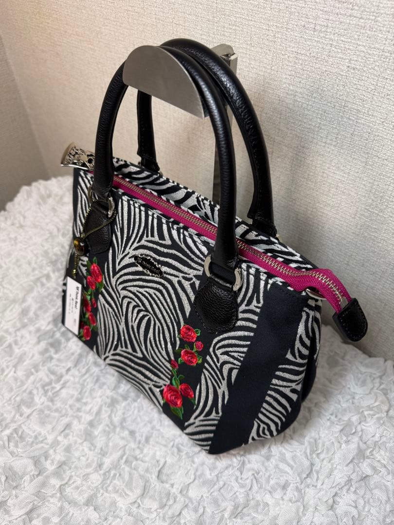 Think Bee! 2wayバッグ ジャカード ゼブラ柄 バラ刺繍 レザー 黒