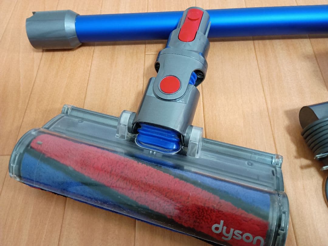 ダイソン V8 コードレスクリーナー SV25　分解洗浄品