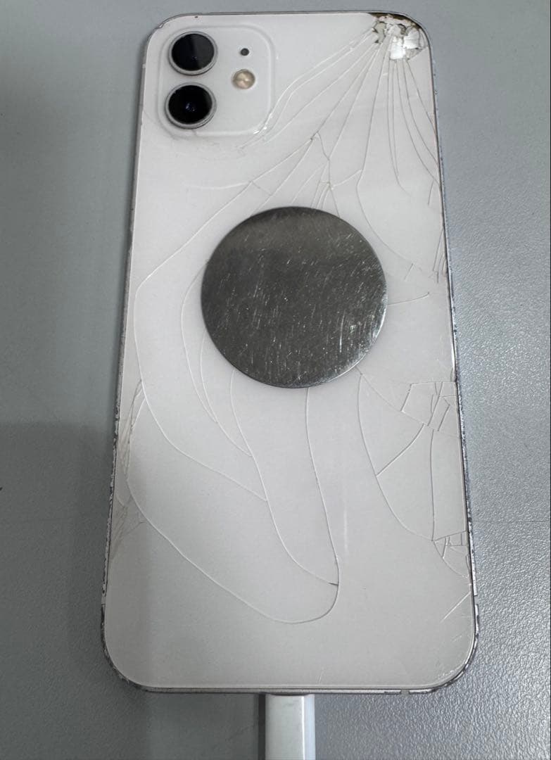 津*田様 iPhone12 128GB 画面背面割れあり、背面カメラ作動しない