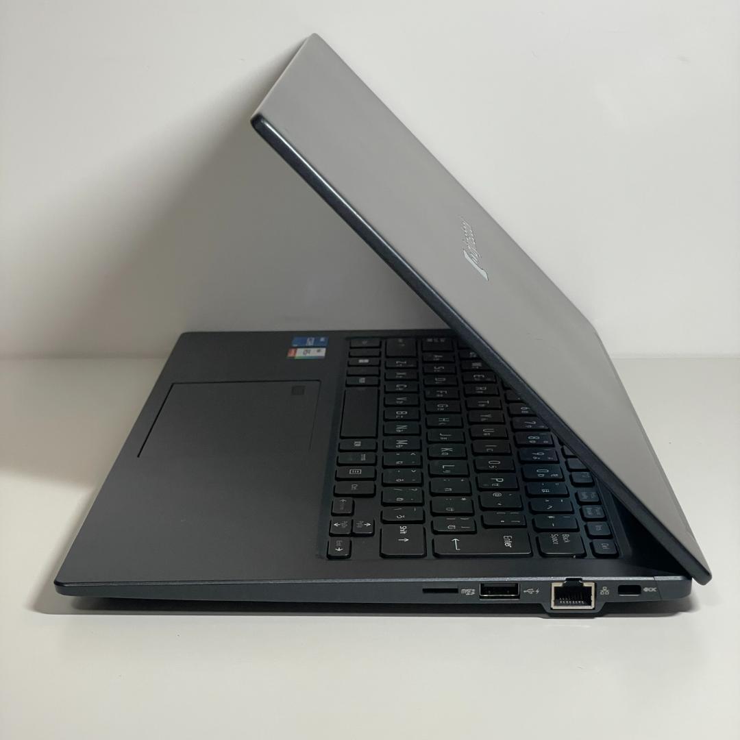美品 第12世代 dynabook G83 KW 2023年製 i5 16GB