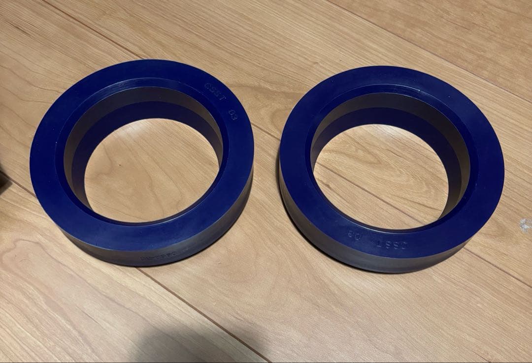 ラスト　新品　ランドクルーザー８０ ランクル リフトアップ フロント　3０ｍｍ