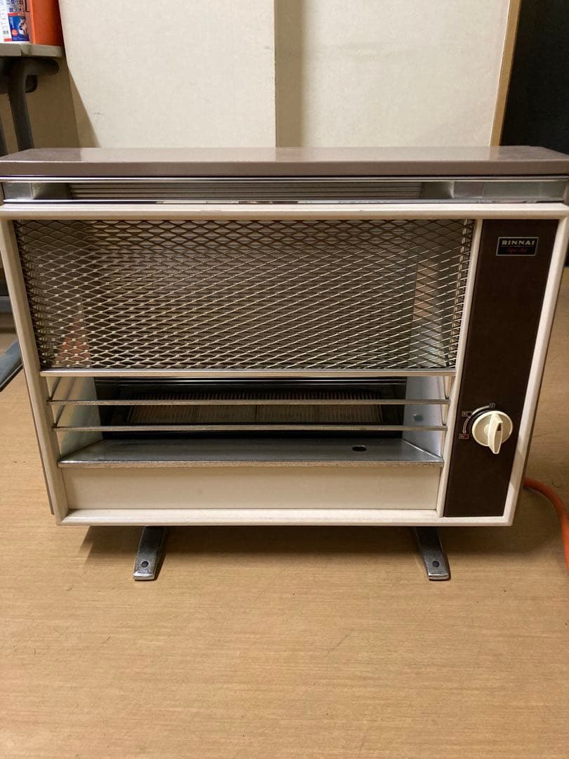 リンナイ R-858 LPガスストーブ 暖房　ヒーター