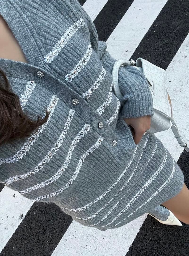 【美品】shéller♡スパンコールニットカーディガン