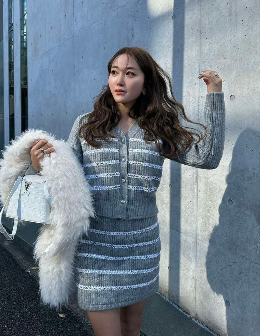 【美品】shéller♡スパンコールニットカーディガン