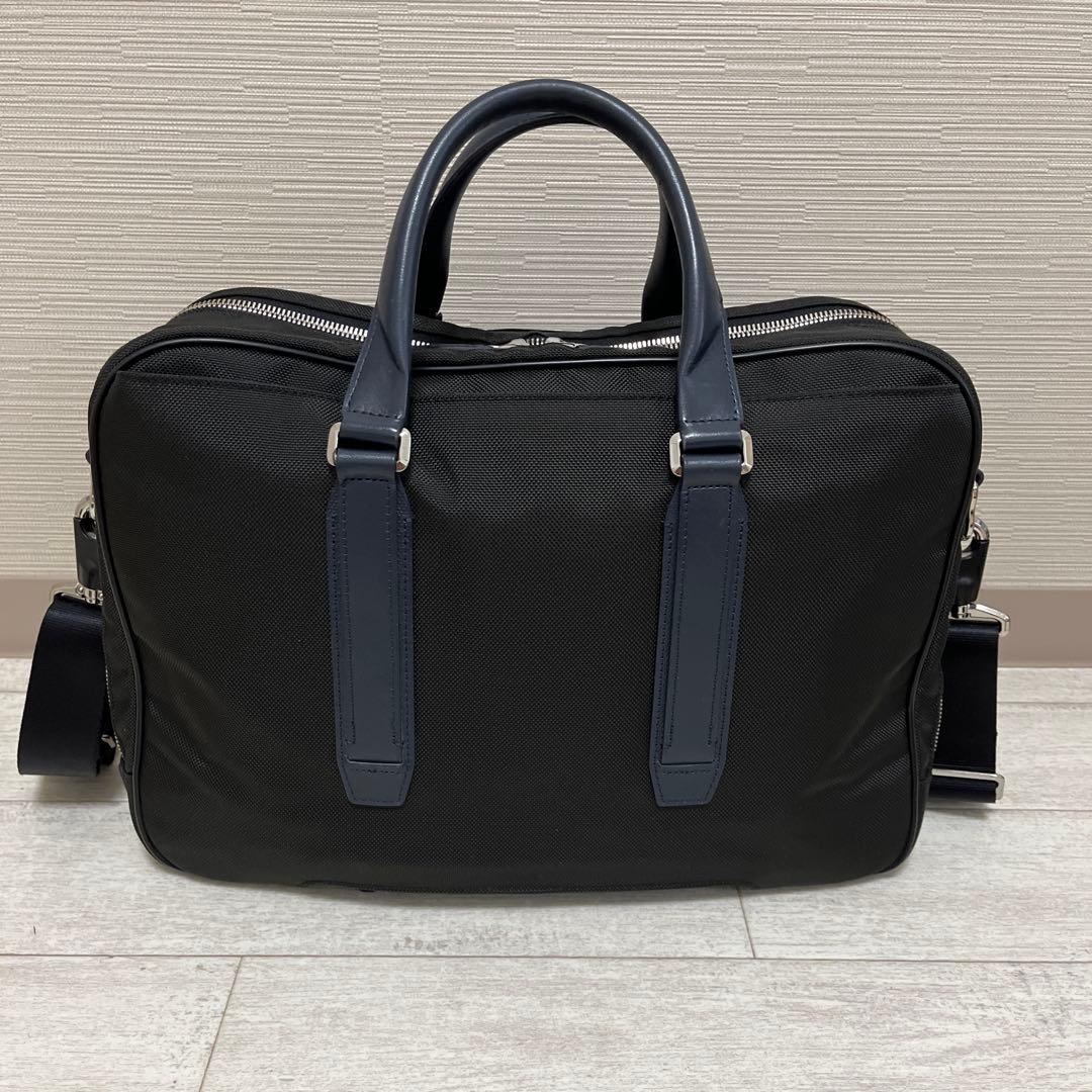 TUMI JARVIS デラックス ラップトップ ブリーフ