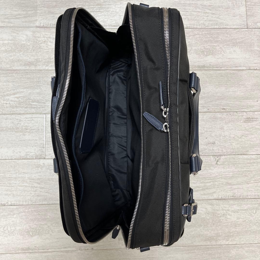 TUMI JARVIS デラックス ラップトップ ブリーフ