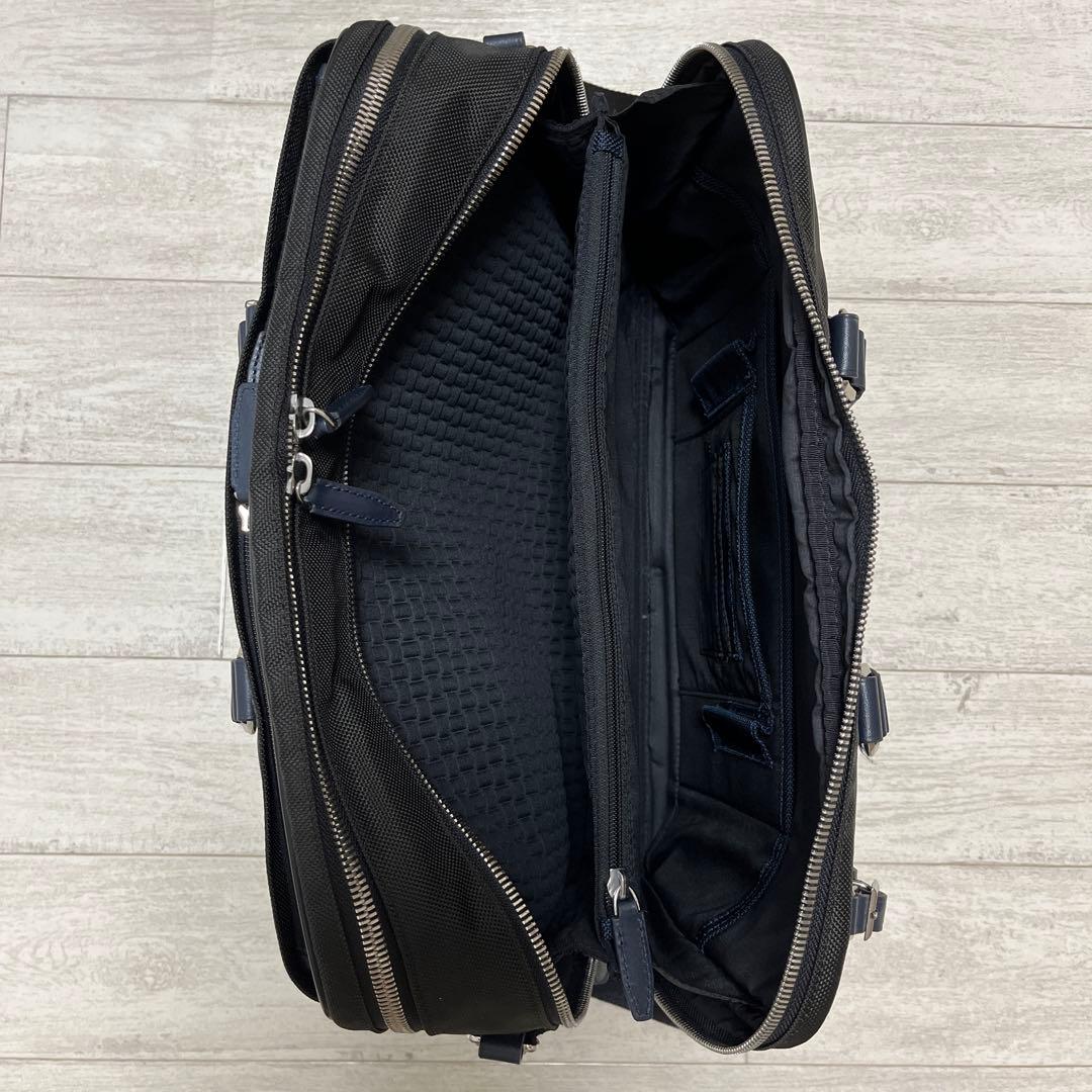 TUMI JARVIS デラックス ラップトップ ブリーフ