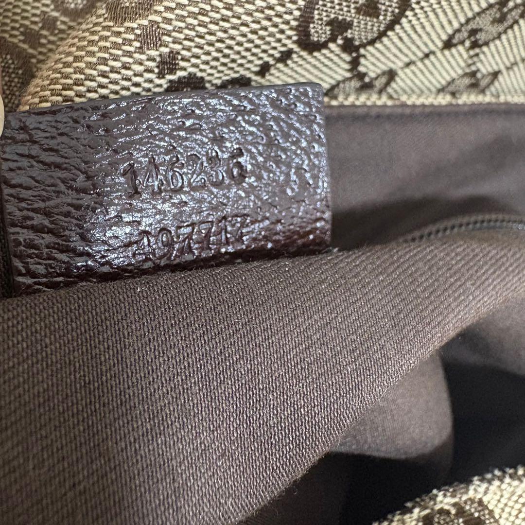 グッチ　メッセンジャーバッグ　GG 総柄　キャンバス　レザー　本革　ベージュ