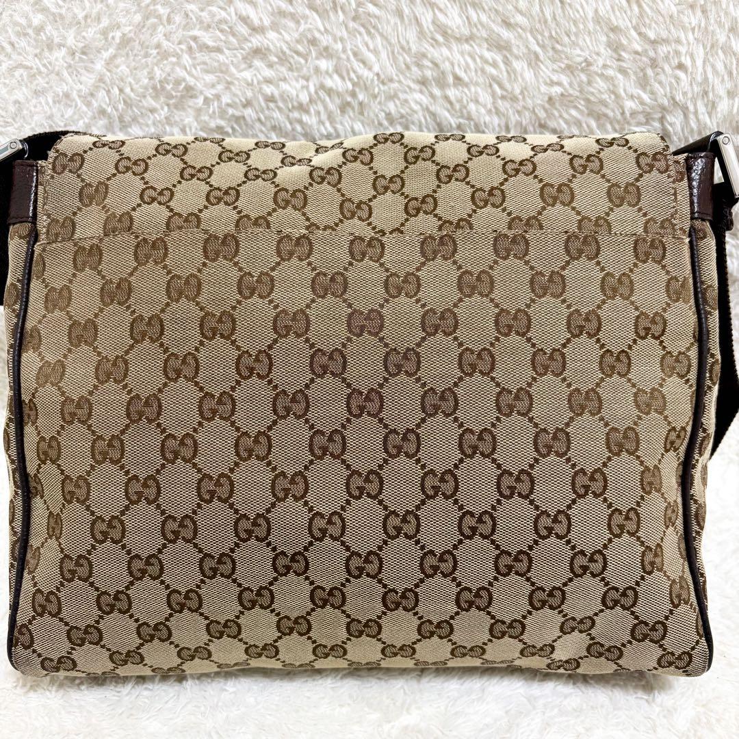 グッチ　メッセンジャーバッグ　GG 総柄　キャンバス　レザー　本革　ベージュ