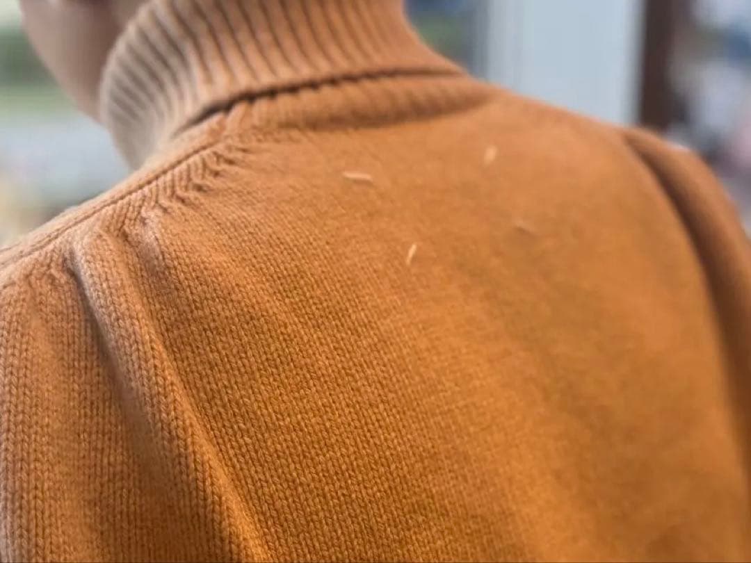 マルタンマルジェラベージュ タートルネック ニット