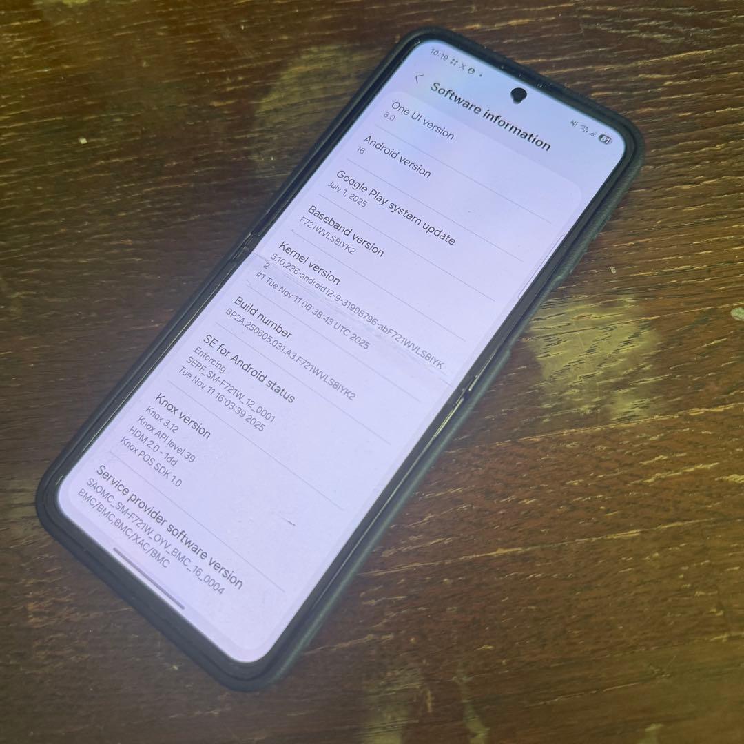 訳あり　GALAXY z flip4 海外版　SIMフリー