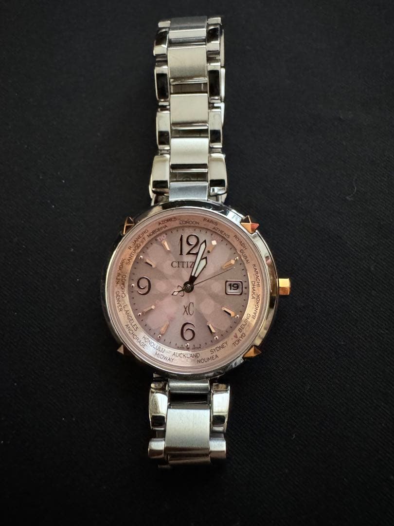 CITIZEN xCクロスシー 腕時計 ピンクダイヤルエコドライブベルトの調整有