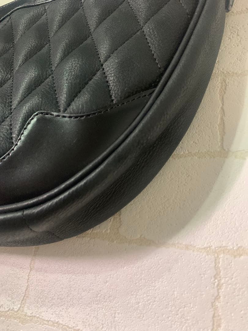 超美品✨DAYSART レザー ボディバッグ キルティング