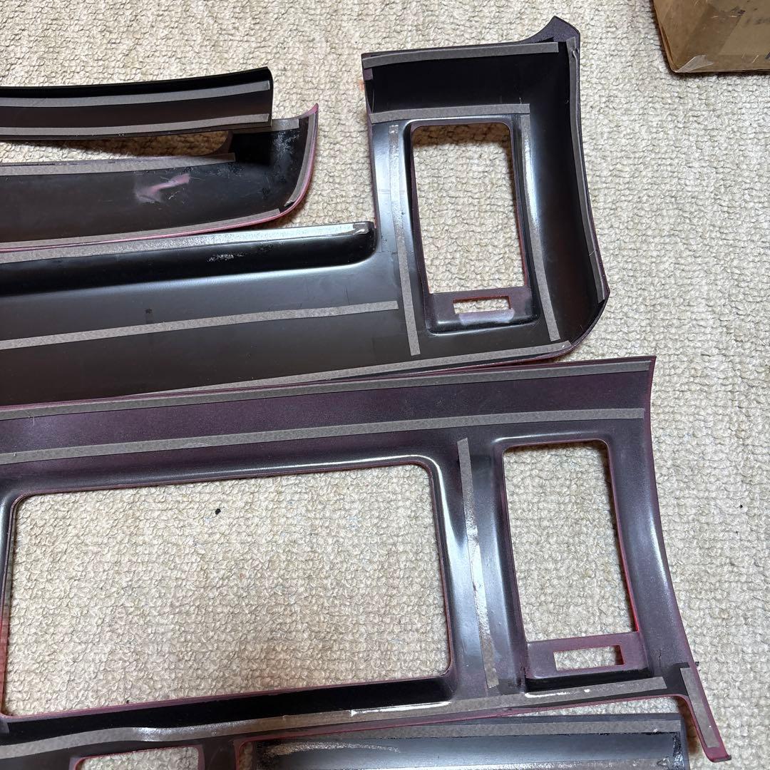 ハイエース　200系 DX ヘリオス 内装トリムパーツ 赤黒セット