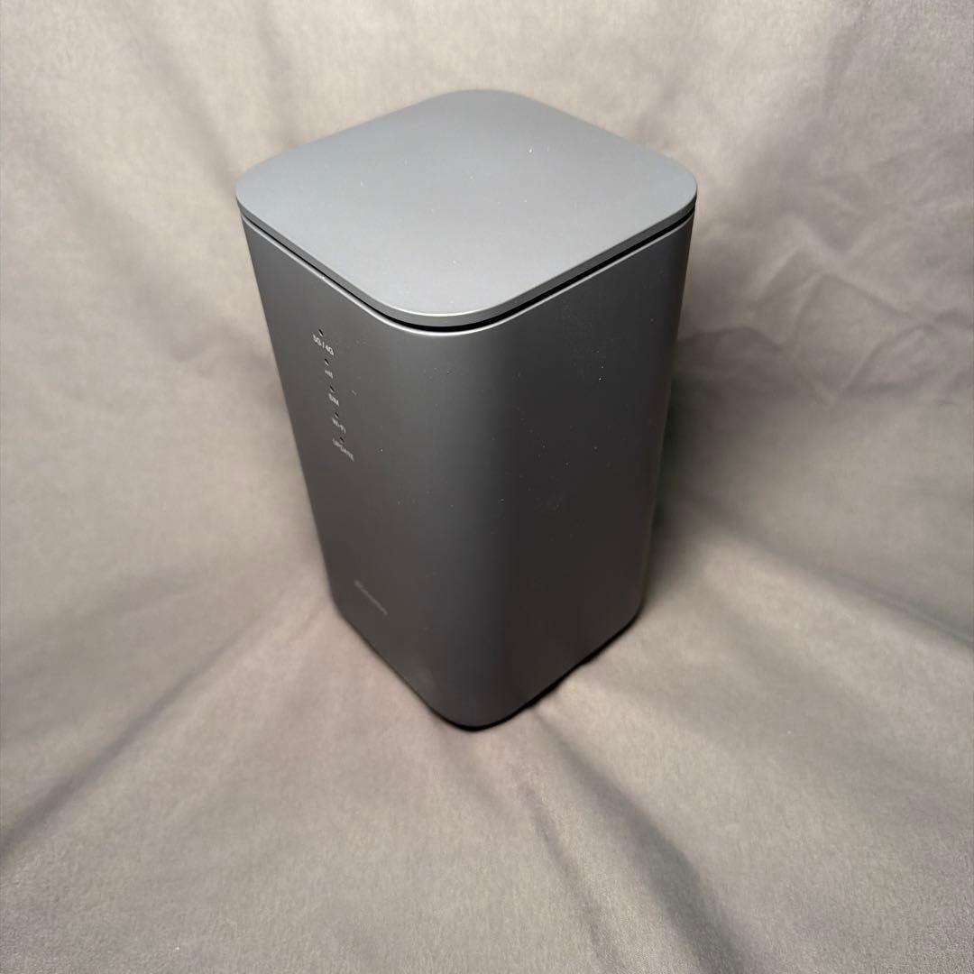 NTTドコモ　5Gホームルーター HR02 SIMフリー