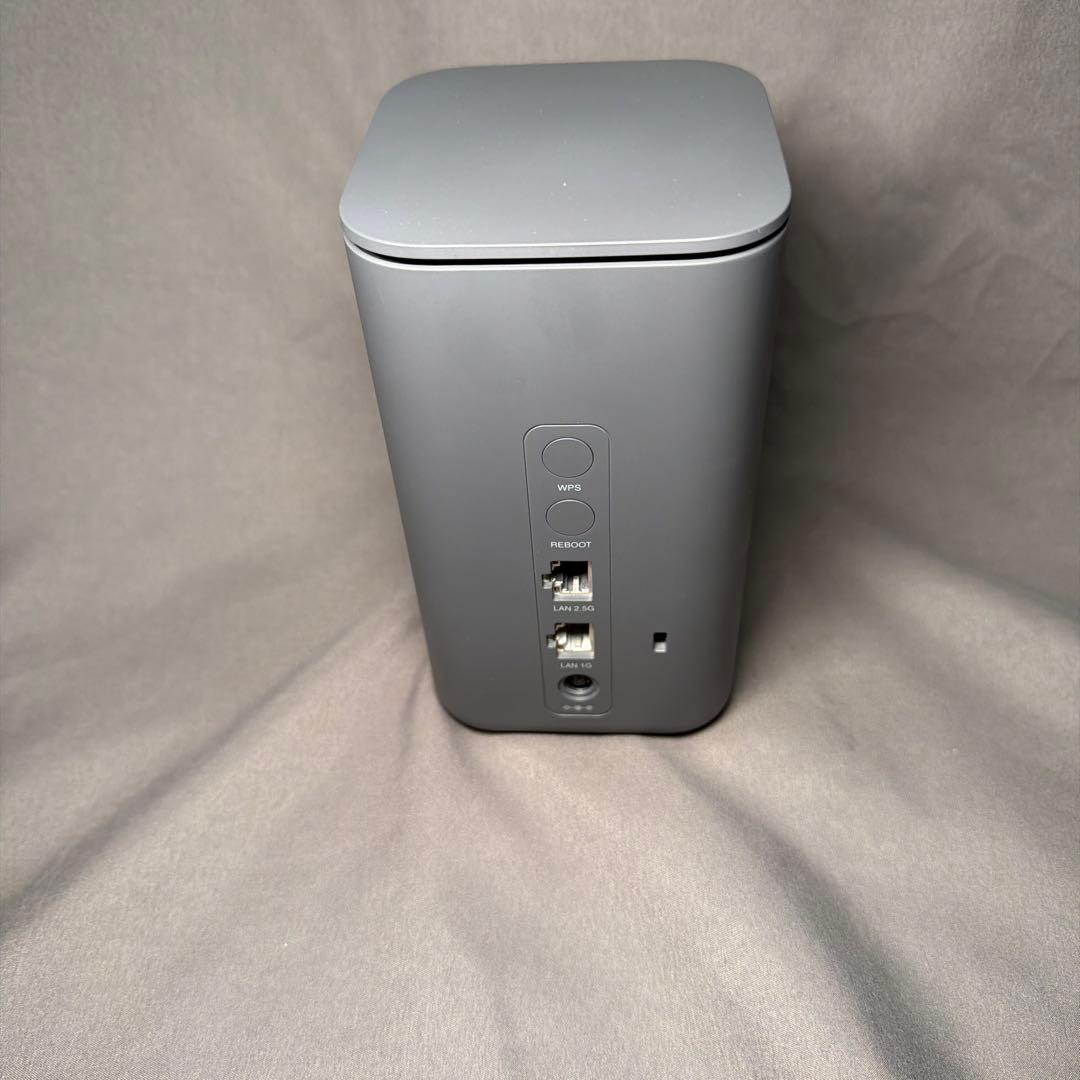 NTTドコモ　5Gホームルーター HR02 SIMフリー