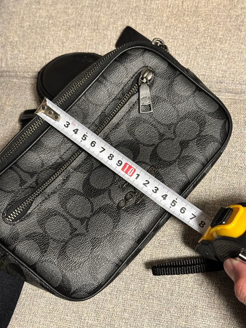 COACH ボディバッグ ケース付き　コーチ