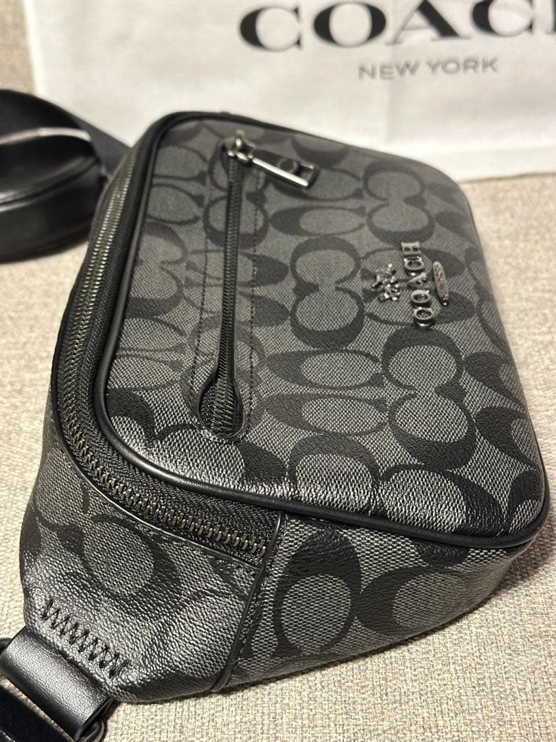 COACH ボディバッグ ケース付き　コーチ