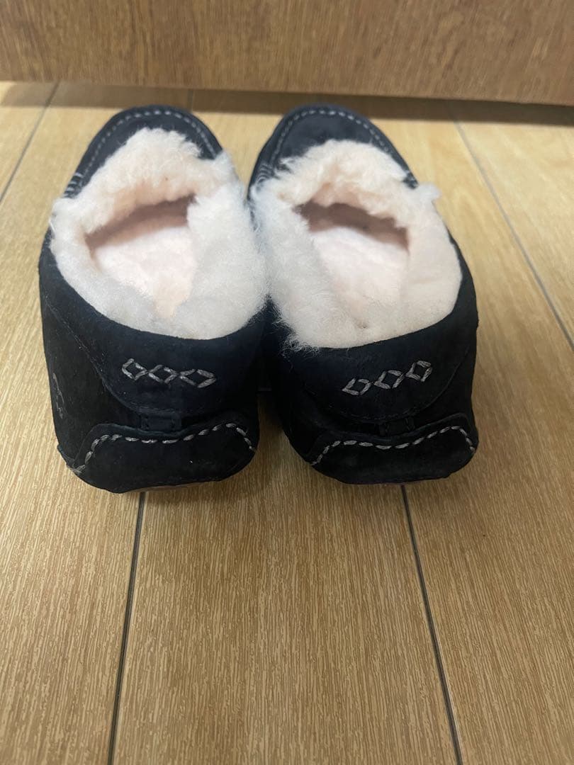 【専用】アグ　アンスレー　ムートン　モカシン　スエード　ブラック　23センチ