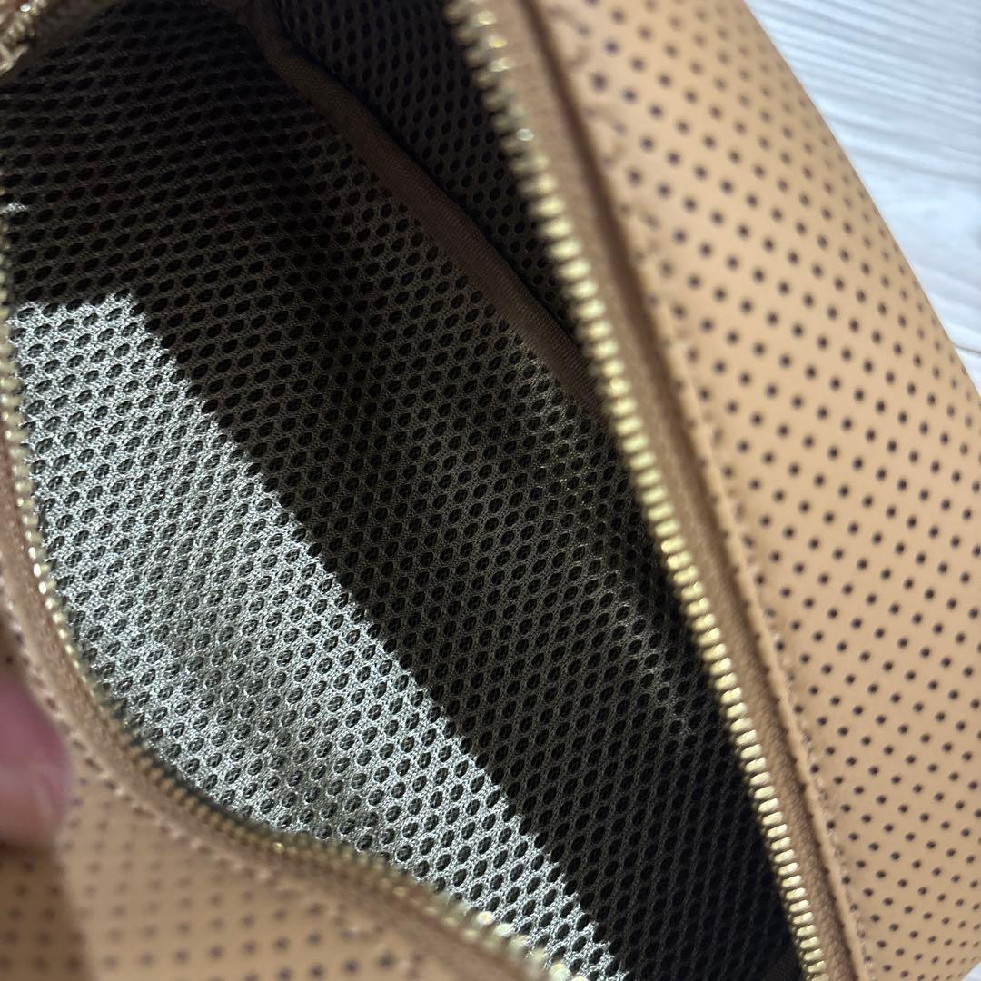 未使用ムータマリン CONTINUA パンチングエシカルレザーカートポーチ