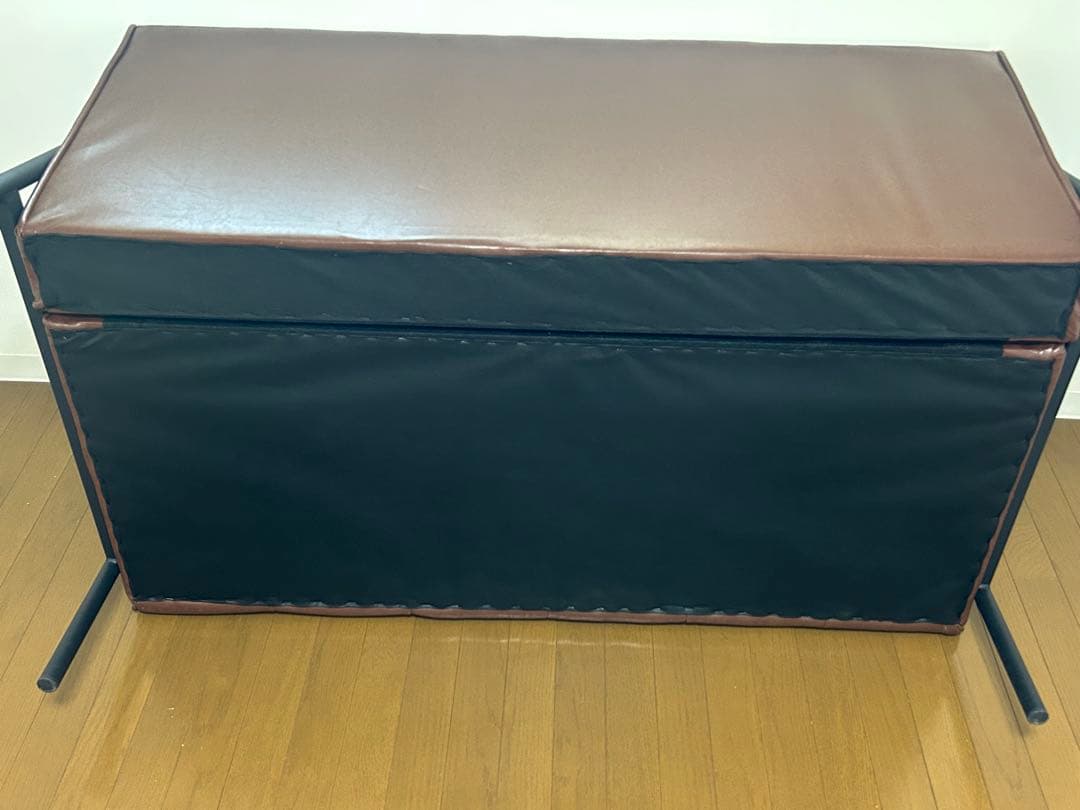 美品】2人掛けブラウン合成皮革ソファ