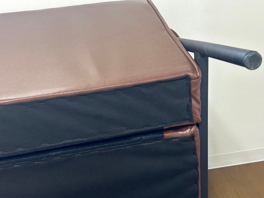 美品】2人掛けブラウン合成皮革ソファ