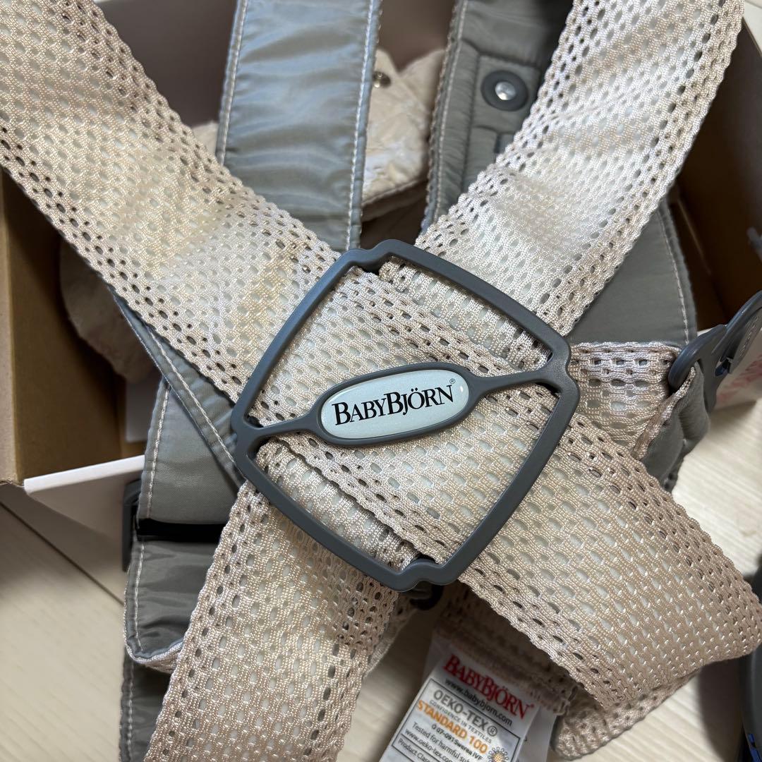 超美品 BABYBJÖRN ベビーキャリア ミニ Air メッシュ　箱説明書付き