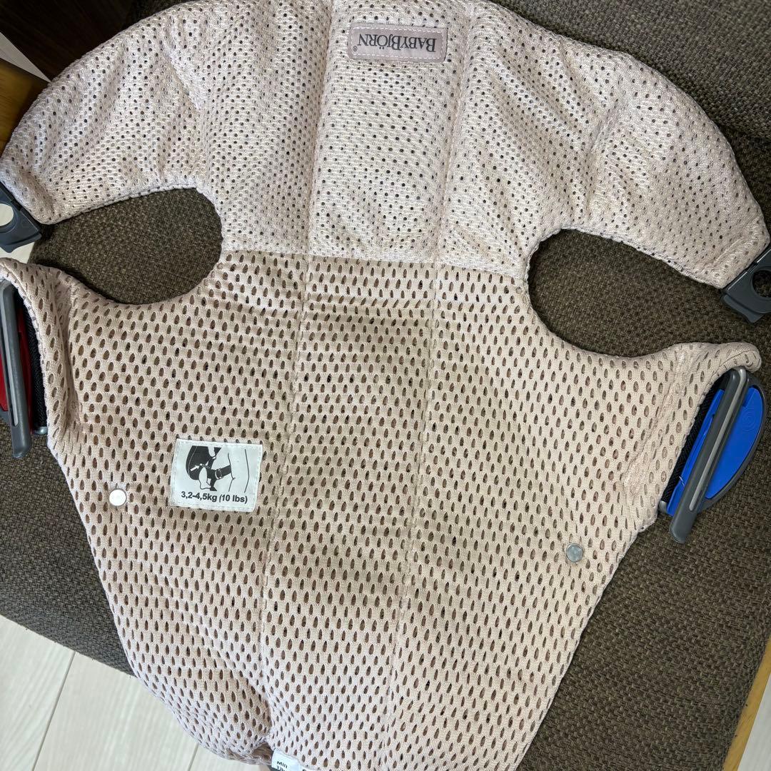 超美品 BABYBJÖRN ベビーキャリア ミニ Air メッシュ　箱説明書付き