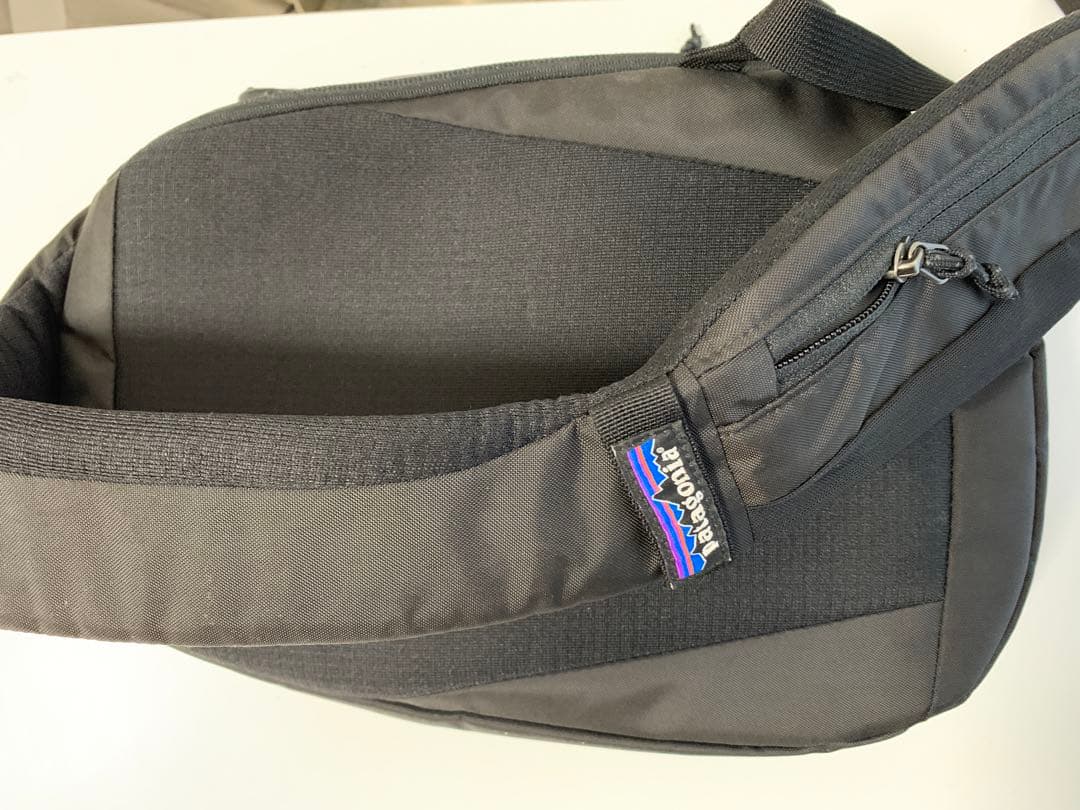 Patagonia ボディバッグ ブラック