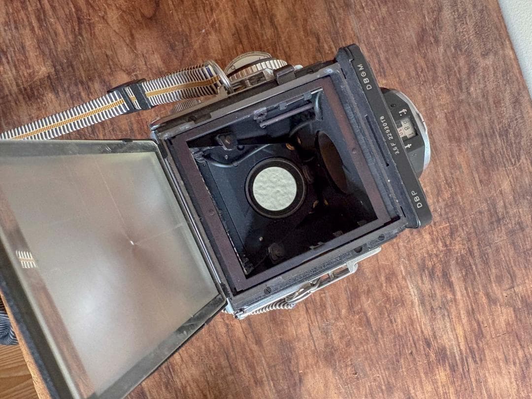 値下依頼お断り　ローライフレックス　プラナー７５ミリ　F3.5　実働品　機関良好