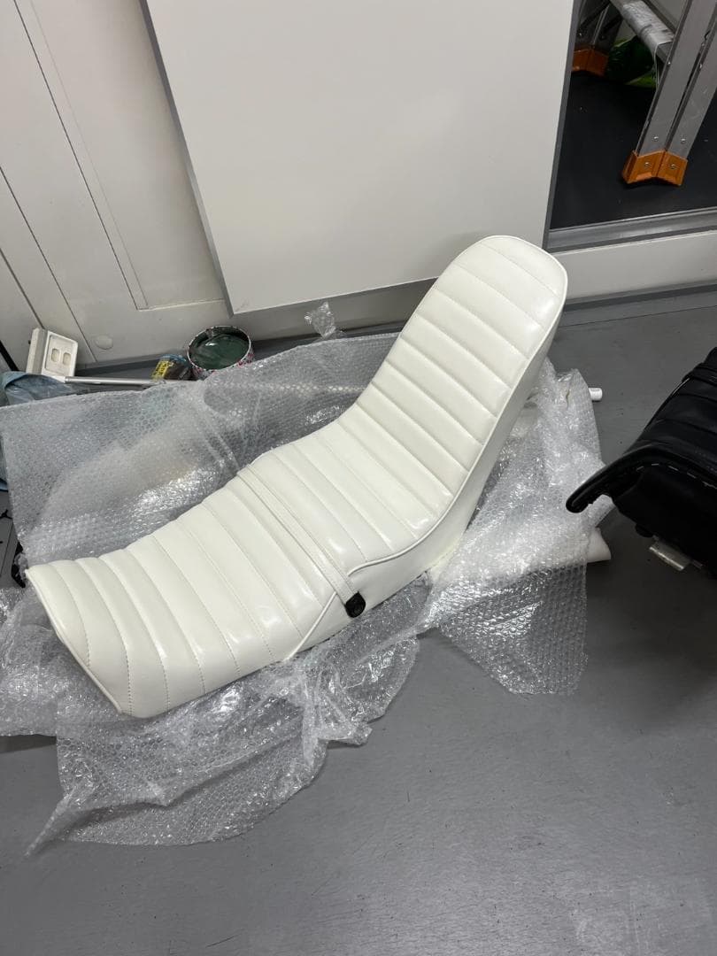 GSX400Eゴキ専用バイクシート ホワイト