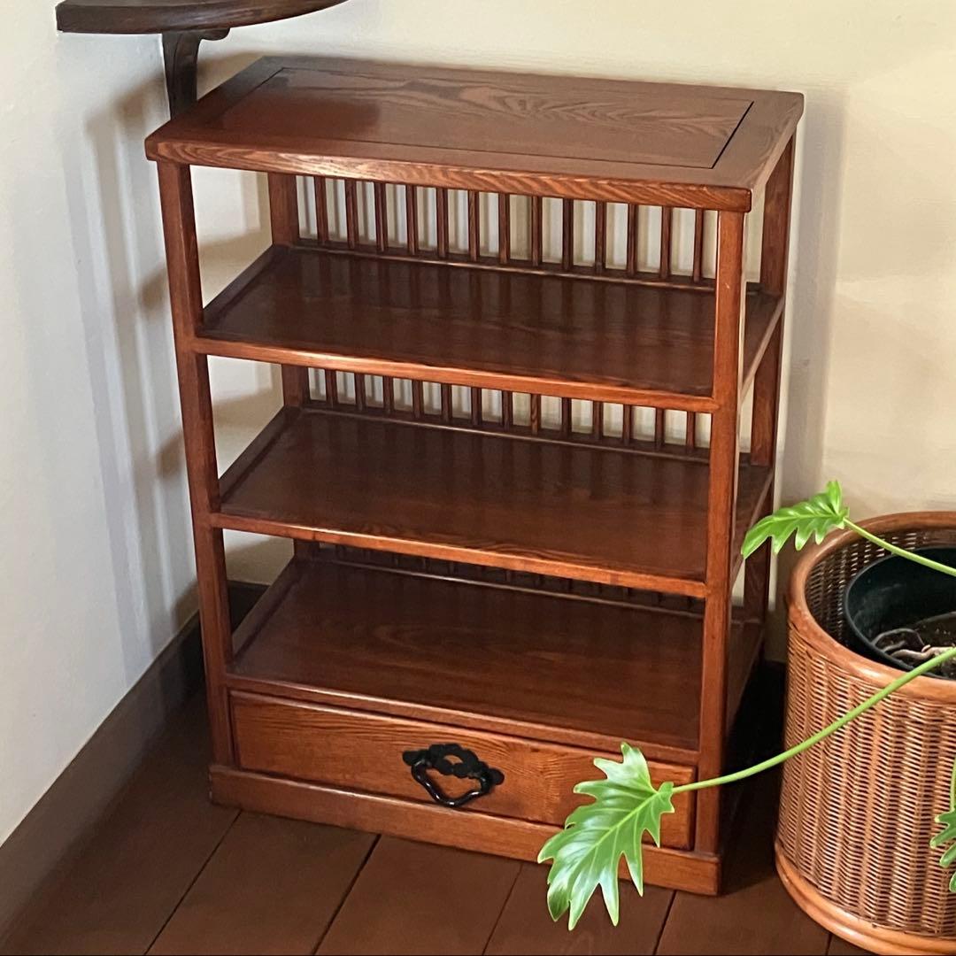 昭和レトロ 木製の丈夫な棚 オシャレなデザイン 広い引き出し付き 良いサイズ感