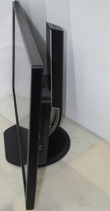 フィリップス Brilliance 328P 4K 液晶モニター/31.5型