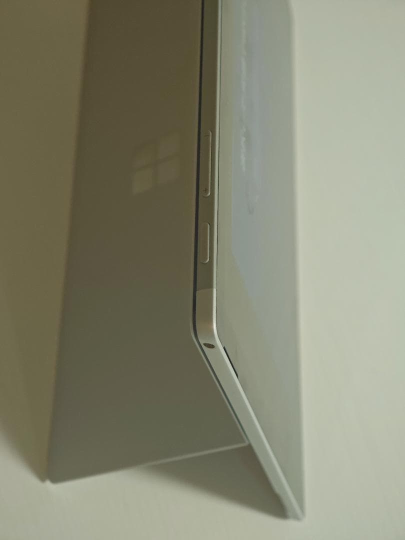 Microsoft Surface Pro 1796 (第5世代)