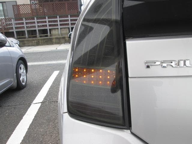 KAHO プリウス ZVW30 社外品フルLED テールランプ スモーク