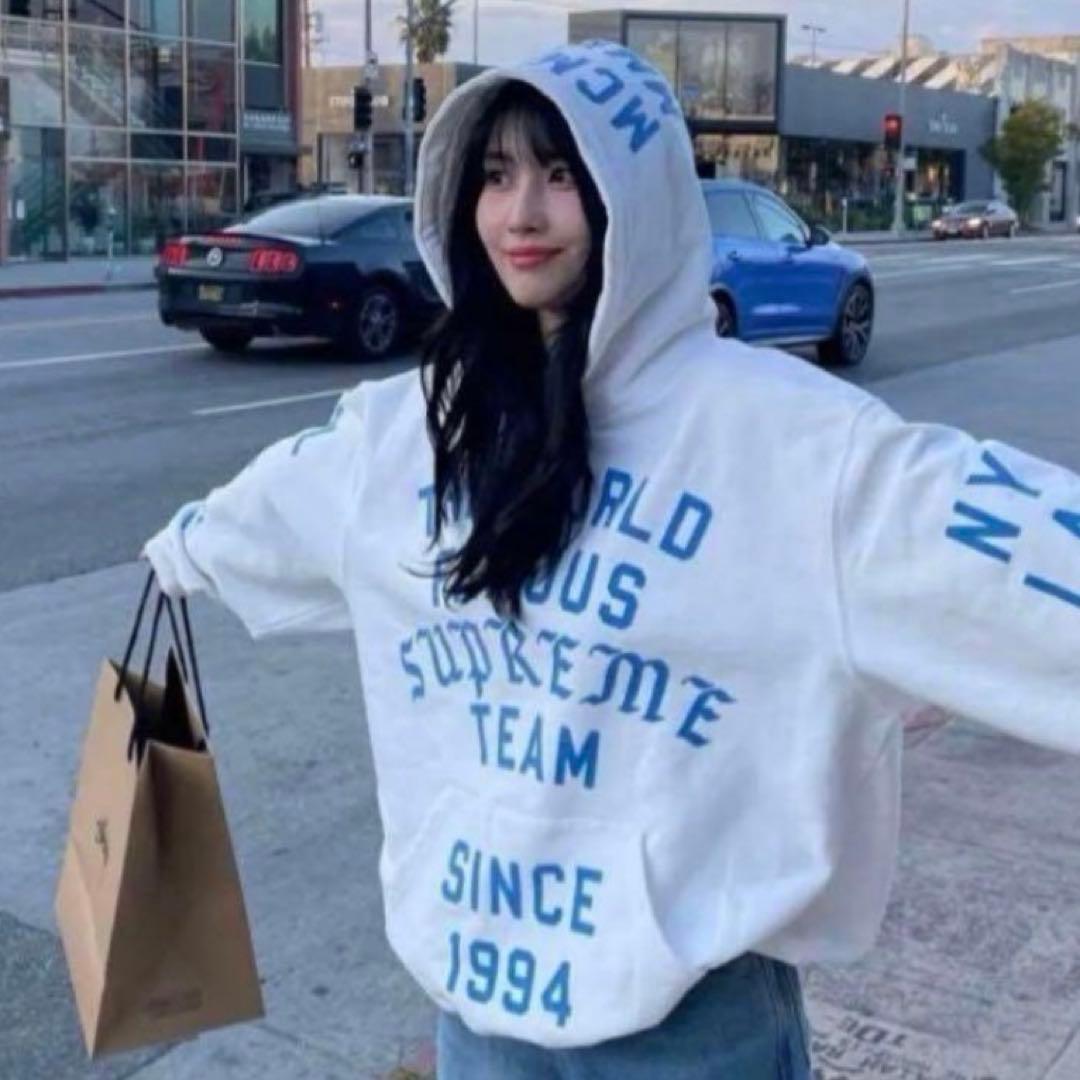 Twice モモ　Team Flocked Hooded Sweatshirt