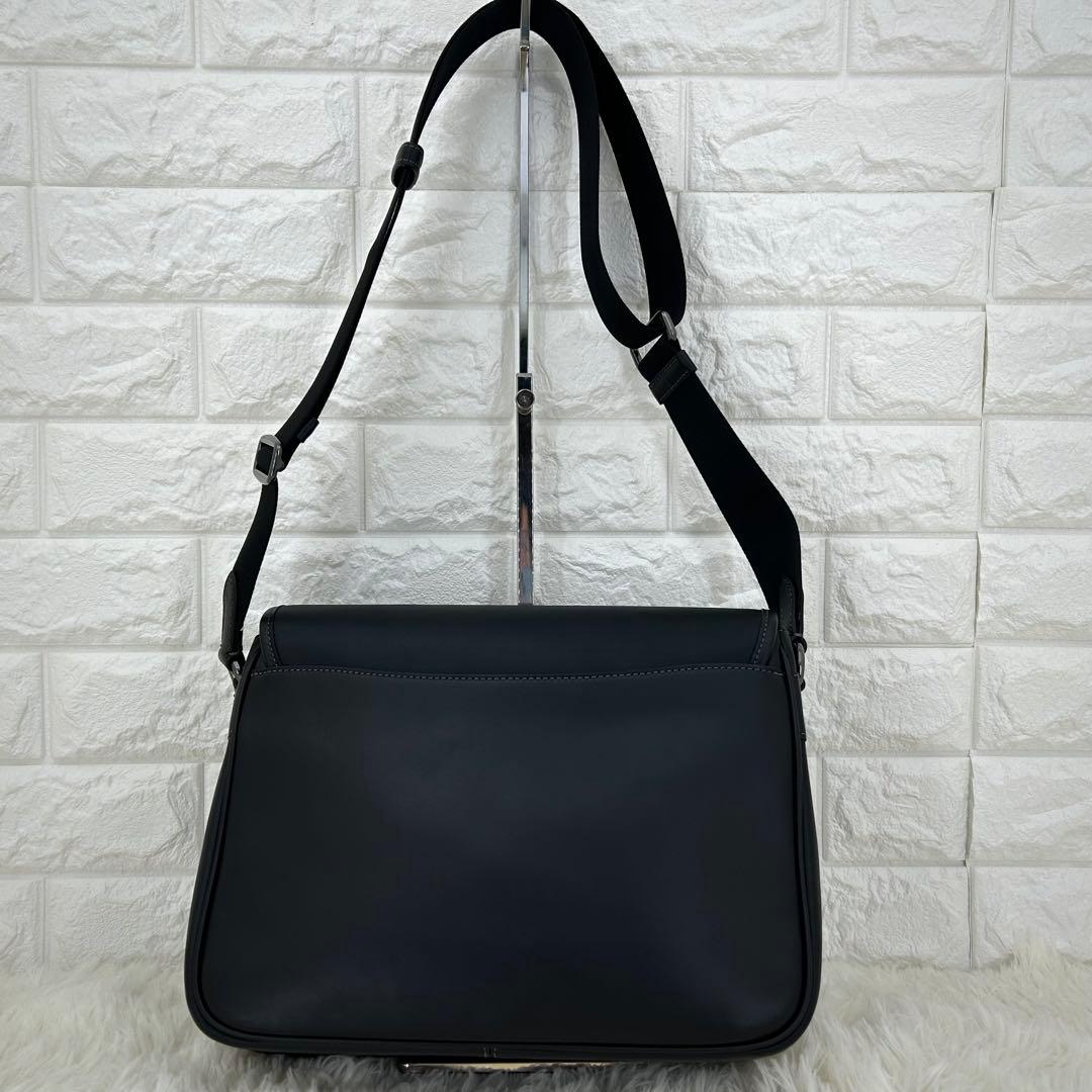 コーチ　coach メッセンジャーバッグ　レザーバッグ　黒　ブラック　ショルダー