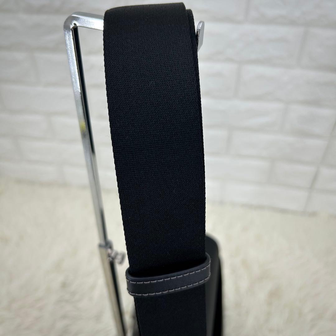 コーチ　coach メッセンジャーバッグ　レザーバッグ　黒　ブラック　ショルダー